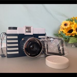 Diana F+ Lomography Camera: Parisian Edition